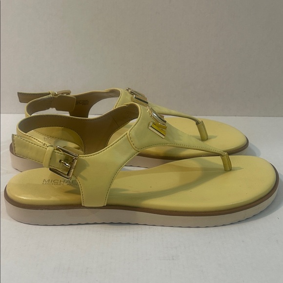Michael Kors Lemon Sandals with Gold Logo - Picture 4 of 8